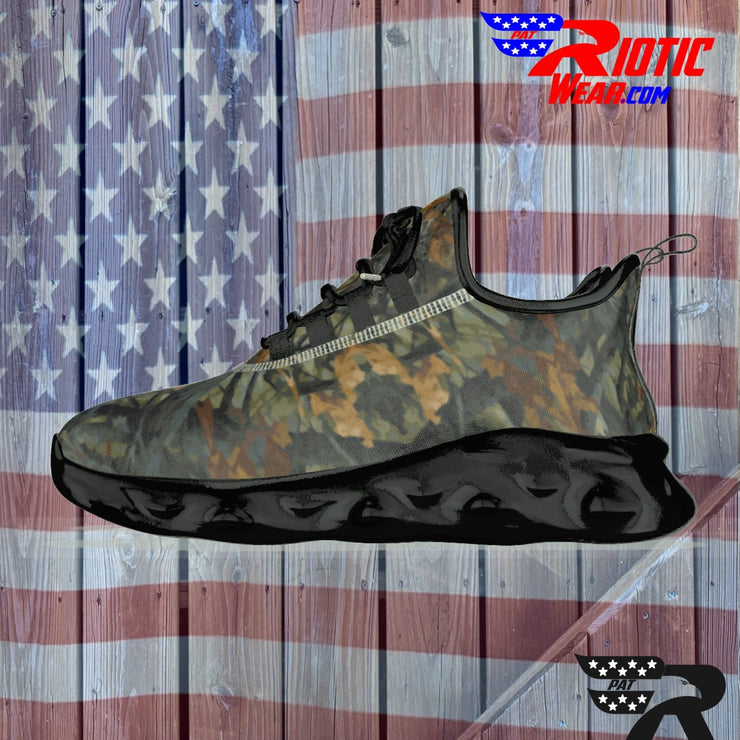 "Bark Leaf" Camo Toad Men's Light Sports Shoes  (White or Black Soles)
